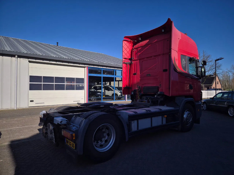 Scania R114-380pk...... manual gearbox .airco - Nyergesvontató: 3 kép. Scania R114-380pk...... manual gearbox .airco - Nyergesvontató: 3 kép.