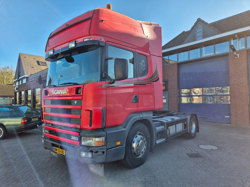Scania R114-380pk...... manual gearbox .airco - Nyergesvontató: 1 kép. Scania R114-380pk...... manual gearbox .airco - Nyergesvontató: 1 kép.