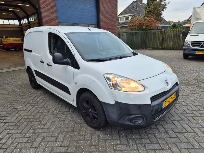Peugeot PARTNER 120 1.6HDI L1 XR Profit - Kis furgon: 1 kép. Peugeot PARTNER 120 1.6HDI L1 XR Profit - Kis furgon: 1 kép.