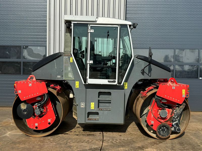 Ammann AV85-2 - Henger: 4 kép. Ammann AV85-2 - Henger: 4 kép.