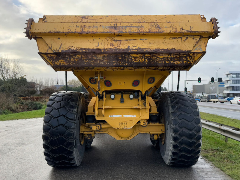 BELL B40E 6x6 - CE / Tail gate - Csuklós dömper: 4 kép. BELL B40E 6x6 - CE / Tail gate - Csuklós dömper: 4 kép.