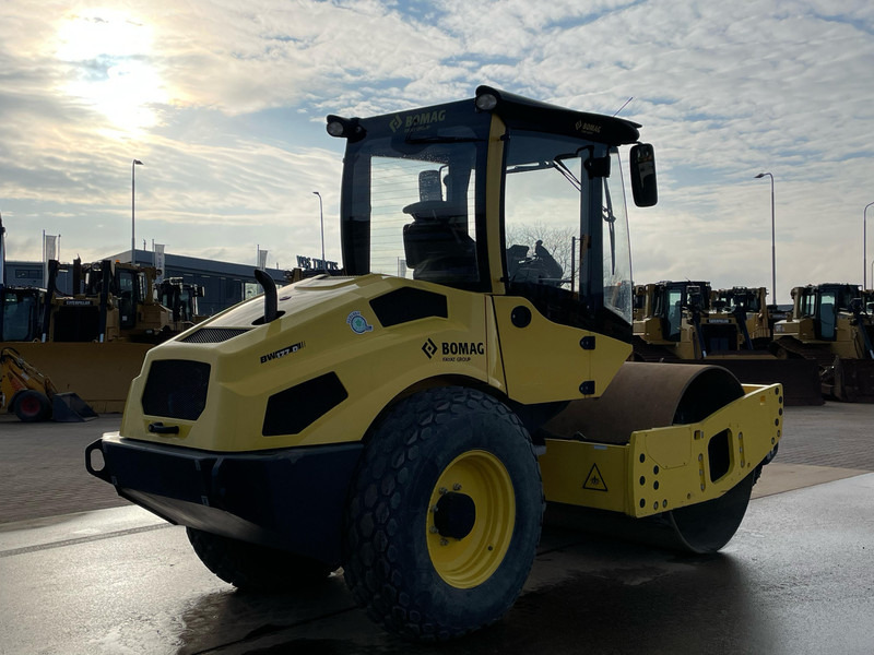 Bomag BW177D-5 | Airconditioning EPA /EU Stage V - Henger: 4 kép. Bomag BW177D-5 | Airconditioning EPA /EU Stage V - Henger: 4 kép.