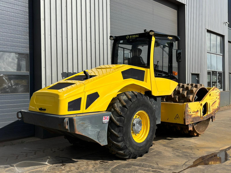 Henger Bomag BW219PDH-5: 8 kép.