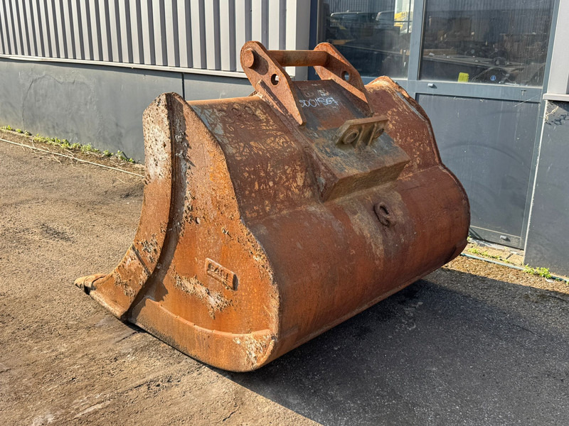 Case MS25 hh4-1600 dieplepel - Kanál: 3 kép. Case MS25 hh4-1600 dieplepel - Kanál: 3 kép.