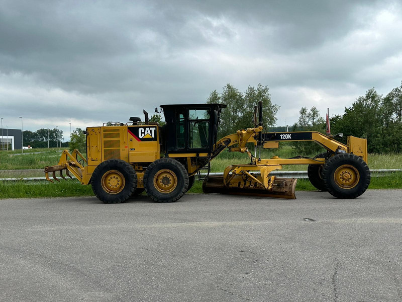 Caterpillar 120K Motor Grader - Gréder: 5 kép. Caterpillar 120K Motor Grader - Gréder: 5 kép.