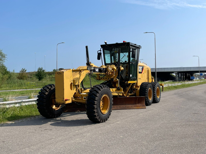 Caterpillar 140GC (140G/140H/140K) - Gréder: 2 kép. Caterpillar 140GC (140G/140H/140K) - Gréder: 2 kép.