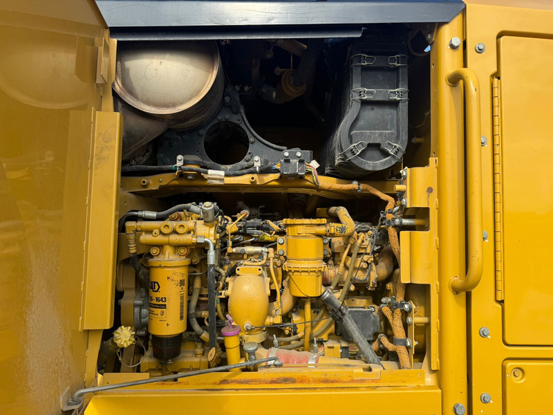 Gréder Caterpillar 140M2 AWD: 9 kép.