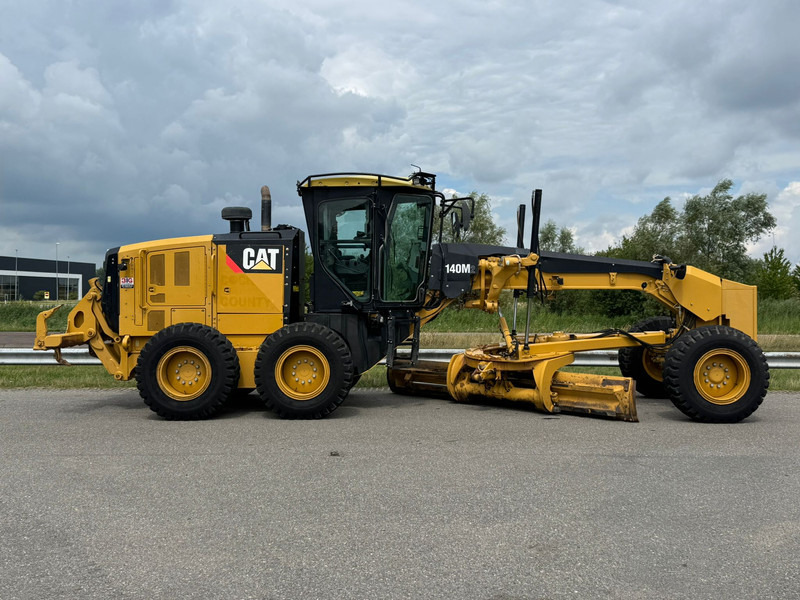 Caterpillar 140M2 - Gréder: 5 kép. Caterpillar 140M2 - Gréder: 5 kép.