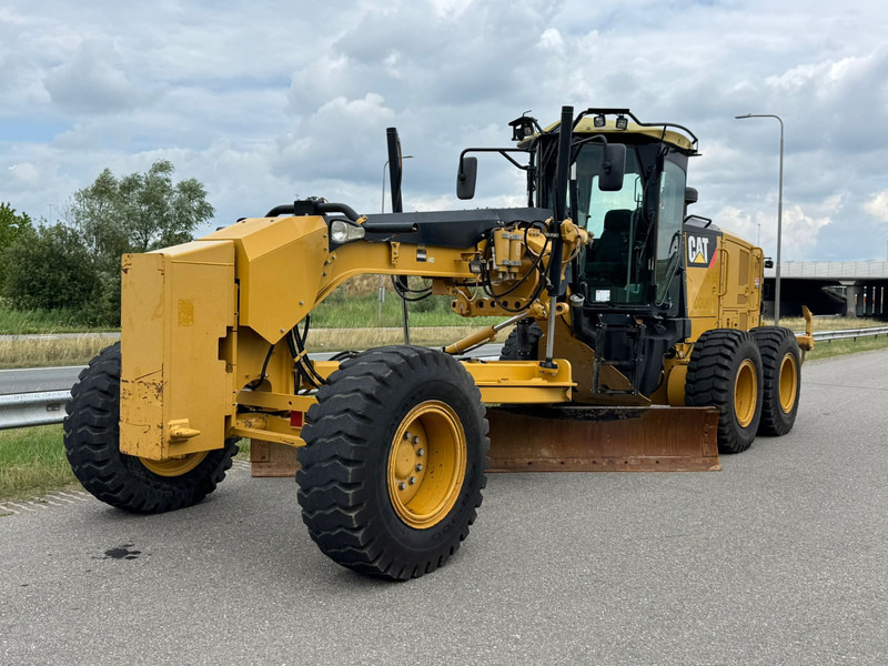 Caterpillar 140M2 Ripper+Pushblock - Gréder: 2 kép. Caterpillar 140M2 Ripper+Pushblock - Gréder: 2 kép.