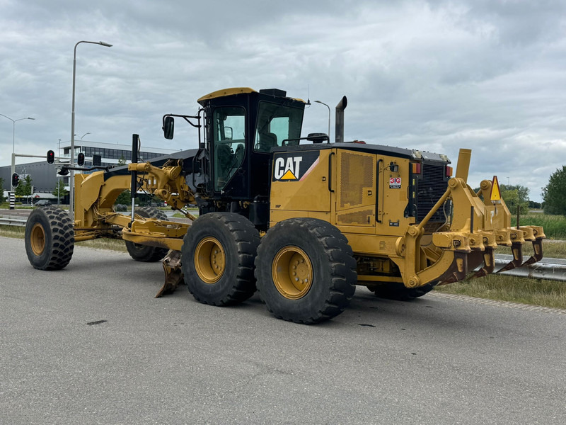 Caterpillar 14M - Gréder: 3 kép. Caterpillar 14M - Gréder: 3 kép.