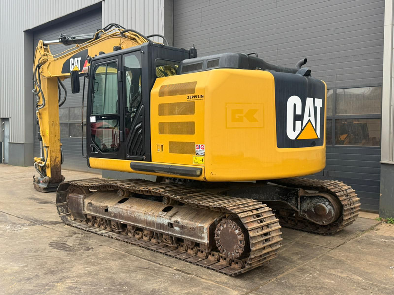 Caterpillar 320E LRR - Lánctalpas kotró: 3 kép. Caterpillar 320E LRR - Lánctalpas kotró: 3 kép.