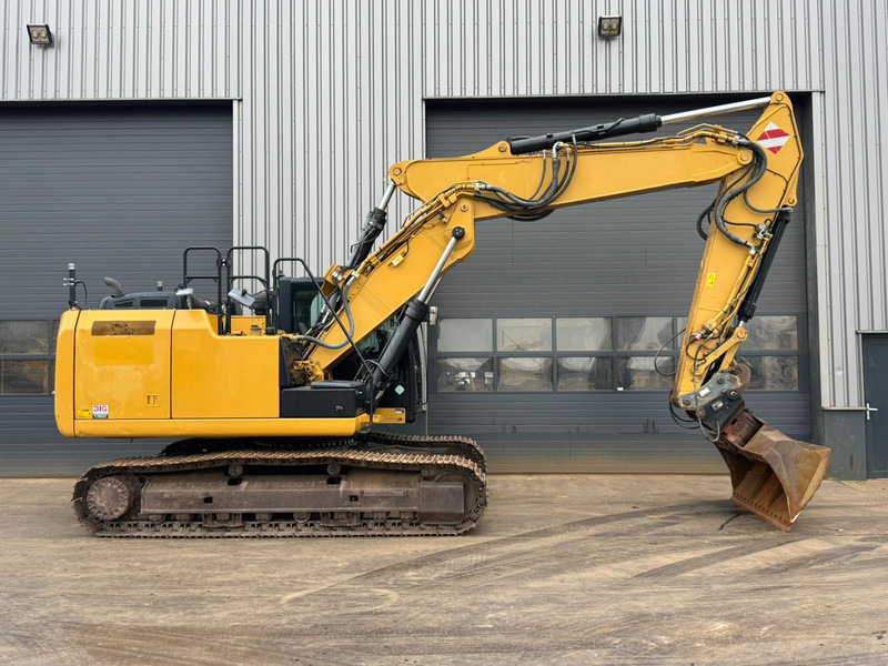 Caterpillar 320EL - Lánctalpas kotró: 4 kép. Caterpillar 320EL - Lánctalpas kotró: 4 kép.