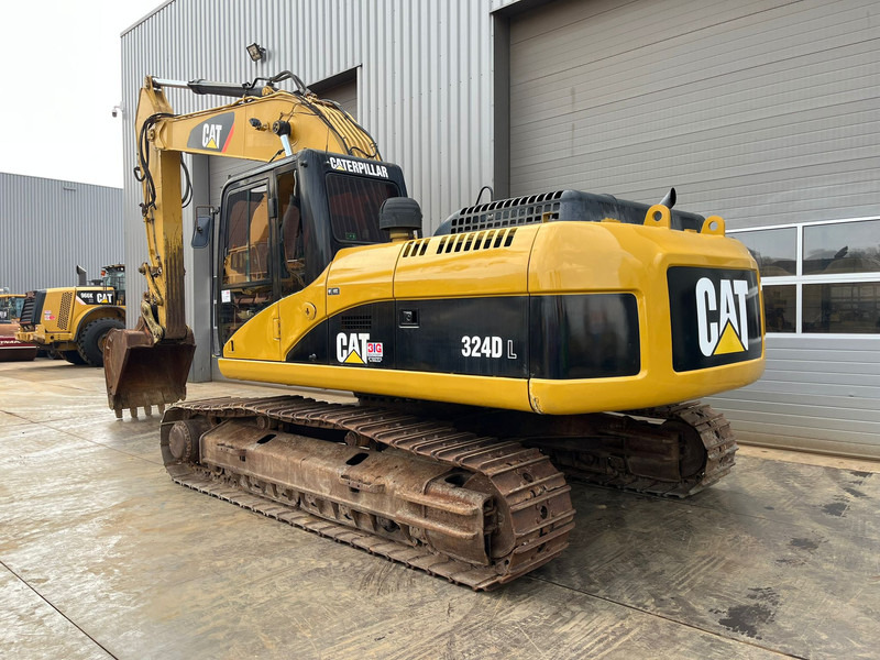 Caterpillar 324DL - Hammerlines / A/C Cabin / Caterpillar C7 / Quick Coupler / Bucket with teeth. - Lánctalpas kotró: 3 kép. Caterpillar 324DL - Hammerlines / A/C Cabin / Caterpillar C7 / Quick Coupler / Bucket with teeth. - Lánctalpas kotró: 3 kép.