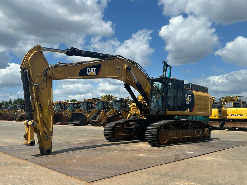 Caterpillar 352F - Lánctalpas kotró: 2 kép. Caterpillar 352F - Lánctalpas kotró: 2 kép.