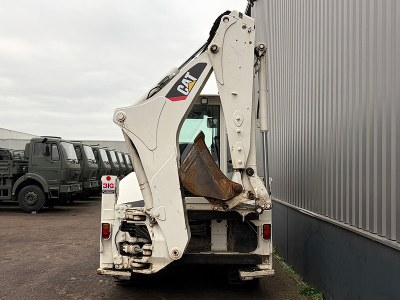 Caterpillar 432F2 - Kotrórakodó: 4 kép. Caterpillar 432F2 - Kotrórakodó: 4 kép.