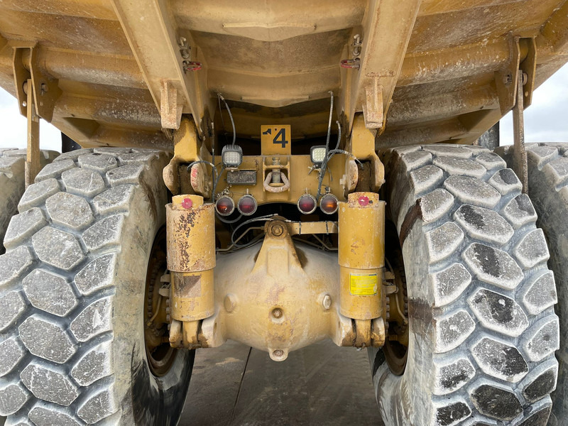 Caterpillar 773B - Bánya teherautó: 5 kép. Caterpillar 773B - Bánya teherautó: 5 kép.