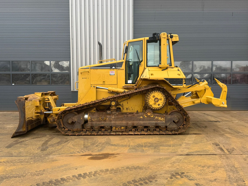 Caterpillar D6N XL - Buldózer: 1 kép. Caterpillar D6N XL - Buldózer: 1 kép.