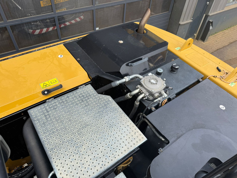 Caterpillar M320F lízing Caterpillar M320F: 18 kép. Caterpillar M320F lízing Caterpillar M320F: 18 kép.