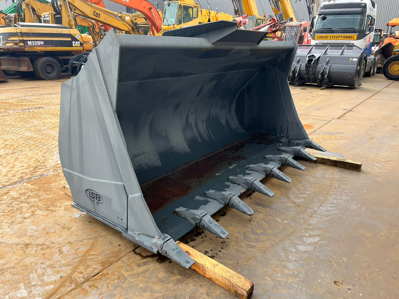 Doosan Bucket DL450-3 4700 l - Kanál: 5 kép. Doosan Bucket DL450-3 4700 l - Kanál: 5 kép.