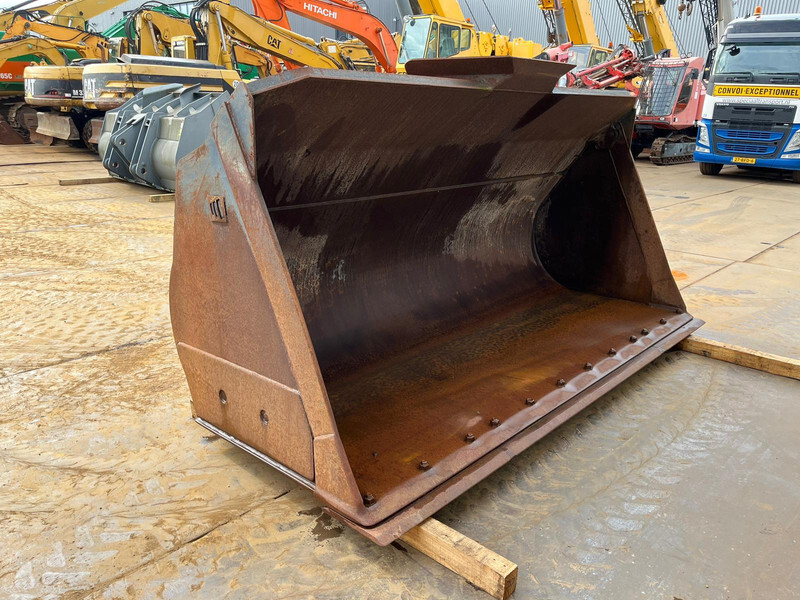 Doosan Bucket DL450 4600 l - Kanál: 4 kép. Doosan Bucket DL450 4600 l - Kanál: 4 kép.