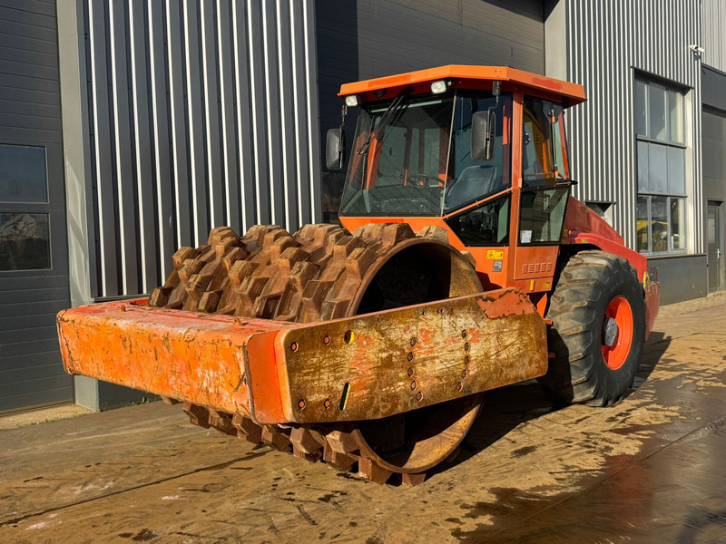 Dynapac CA612PD (21t) - Henger: 2 kép. Dynapac CA612PD (21t) - Henger: 2 kép.