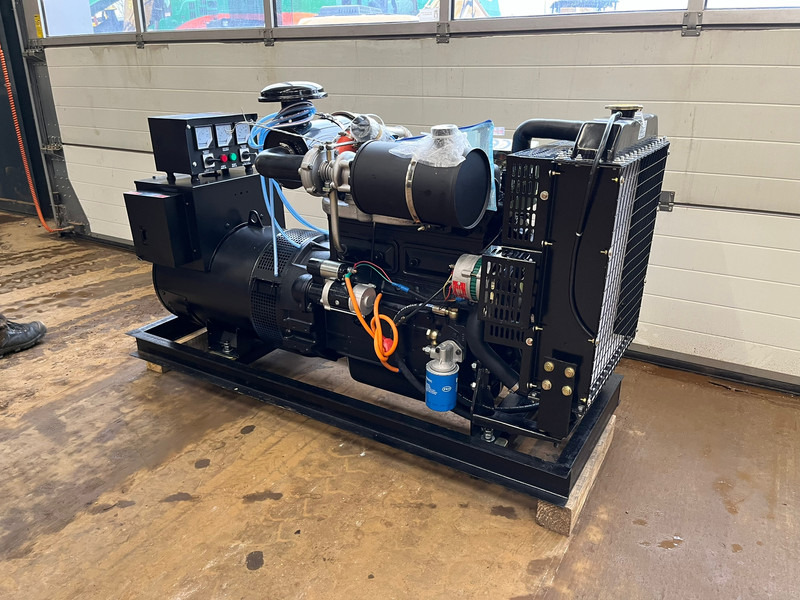 Giga power 62.5 kVA LT-W50GF open set - Áramfejlesztő: 2 kép. Giga power 62.5 kVA LT-W50GF open set - Áramfejlesztő: 2 kép.