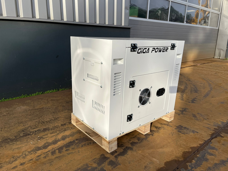 Giga power PLD12000SE 10 kVA silent generator - Áramfejlesztő: 3 kép. Giga power PLD12000SE 10 kVA silent generator - Áramfejlesztő: 3 kép.