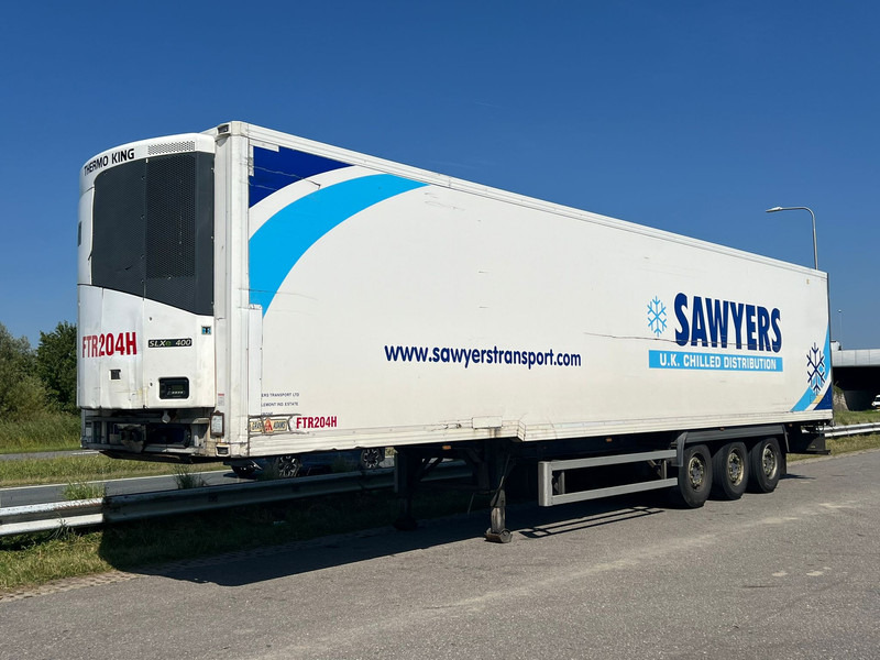 Gray and Adams Meat Hook Thermo King SLXE 400 - Félpótkocsi hűtős: 1 kép. Gray and Adams Meat Hook Thermo King SLXE 400 - Félpótkocsi hűtős: 1 kép.