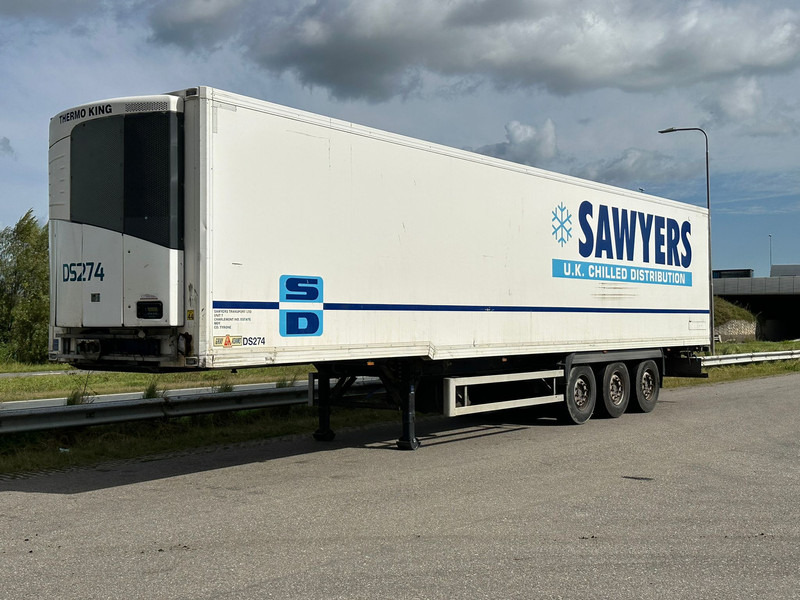 Gray and Adams Meat Hook Thermo King SLXE 400 - Félpótkocsi hűtős: 1 kép. Gray and Adams Meat Hook Thermo King SLXE 400 - Félpótkocsi hűtős: 1 kép.