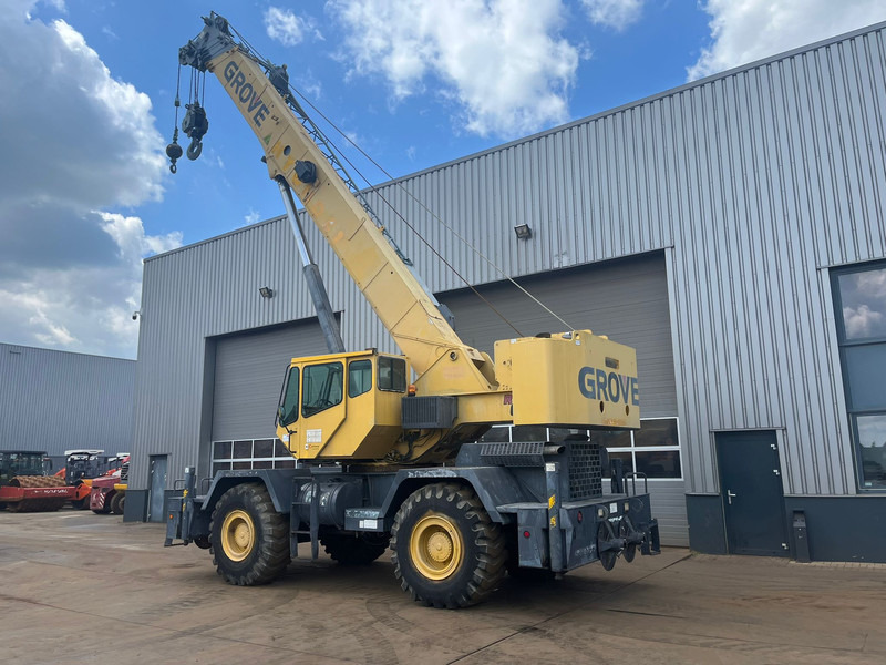 Grove RT600E - Autódaru: 3 kép. Grove RT600E - Autódaru: 3 kép.