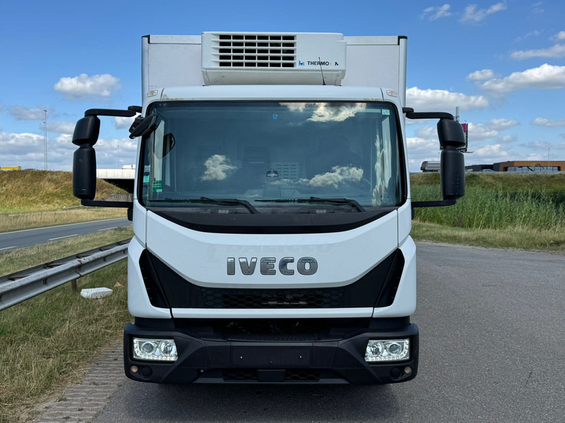 Iveco EUROCARGO ML100E19 - Hűtős teherautó: 3 kép. Iveco EUROCARGO ML100E19 - Hűtős teherautó: 3 kép.