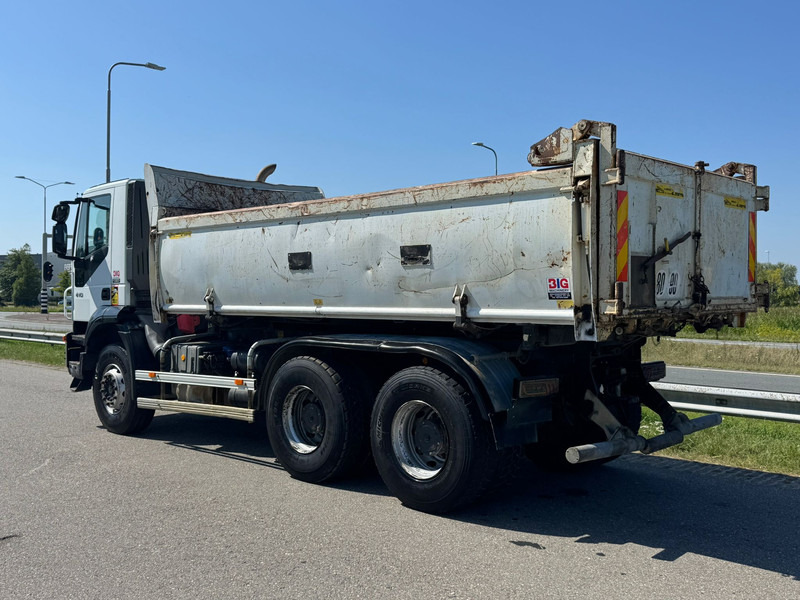 Iveco Trakker 410 6x4 Kipper - Billenőplatós teherautó: 4 kép. Iveco Trakker 410 6x4 Kipper - Billenőplatós teherautó: 4 kép.