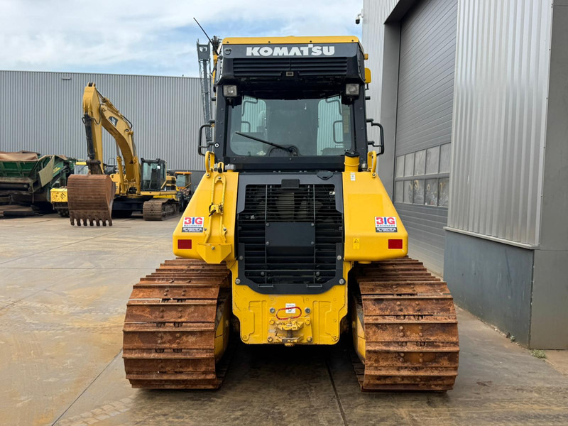 Komatsu D51PXi-24 | TOPCON - Buldózer: 4 kép. Komatsu D51PXi-24 | TOPCON - Buldózer: 4 kép.
