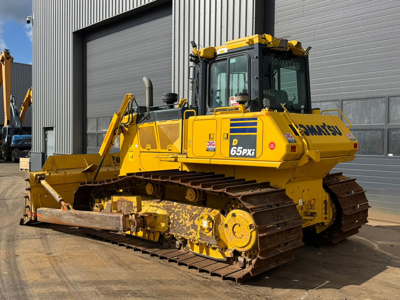 Komatsu D65PXi-18 | TOPCON GPS - Buldózer: 3 kép. Komatsu D65PXi-18 | TOPCON GPS - Buldózer: 3 kép.