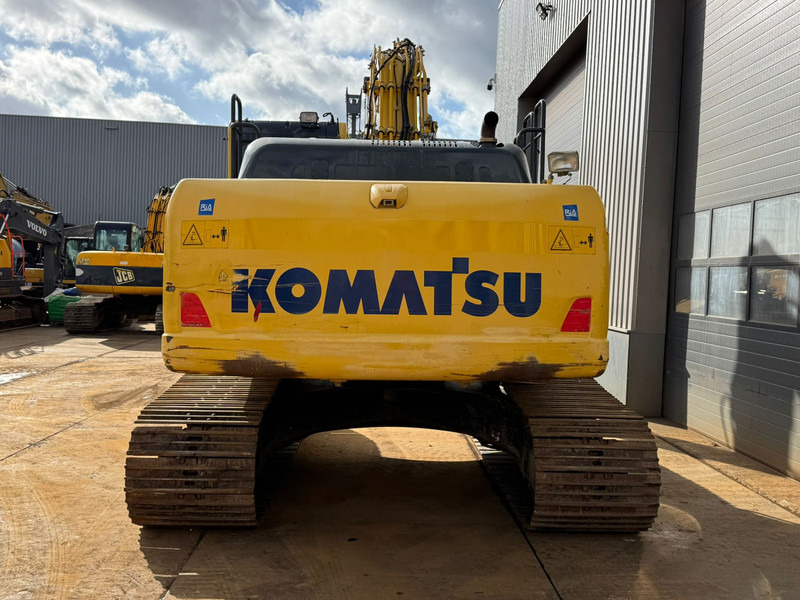 Komatsu PC240LC-10 - Lánctalpas kotró: 4 kép. Komatsu PC240LC-10 - Lánctalpas kotró: 4 kép.