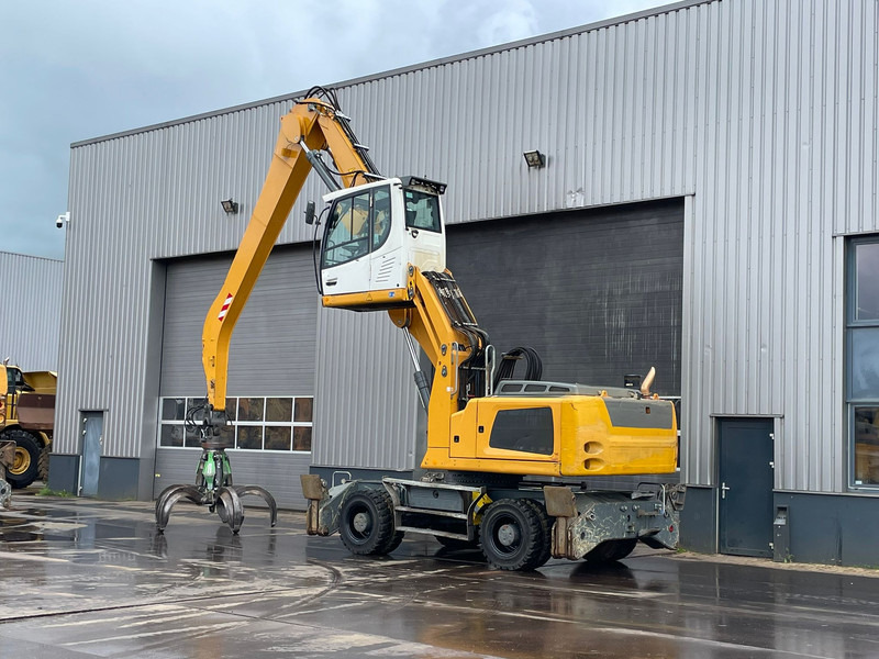 Liebherr LH30 M - Material Handler - Hulladék kotró: 5 kép. Liebherr LH30 M - Material Handler - Hulladék kotró: 5 kép.
