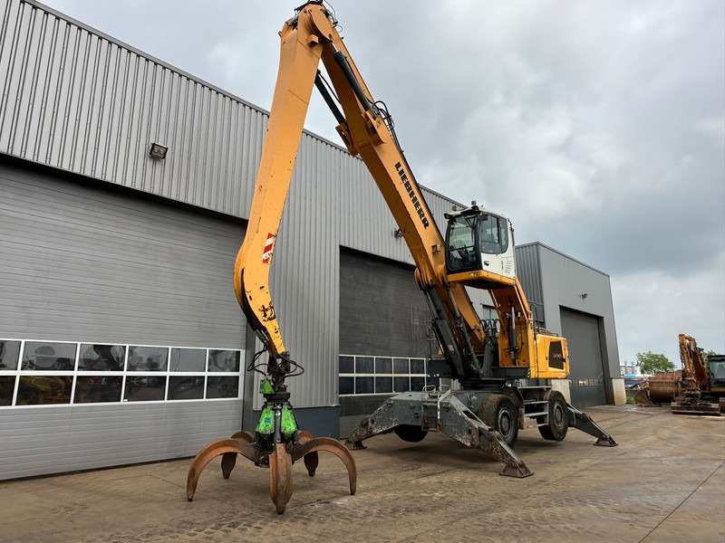 Liebherr LH50 M HD - Material Handler - Hulladék kotró: 2 kép. Liebherr LH50 M HD - Material Handler - Hulladék kotró: 2 kép.