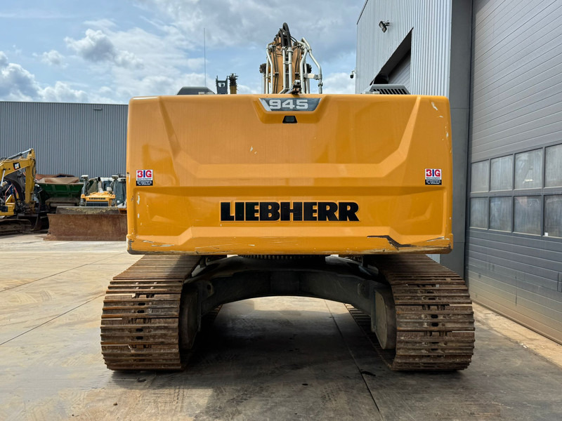 Liebherr R945 S-HD (R944 / R946 / R950) - Lánctalpas kotró: 4 kép. Liebherr R945 S-HD (R944 / R946 / R950) - Lánctalpas kotró: 4 kép.