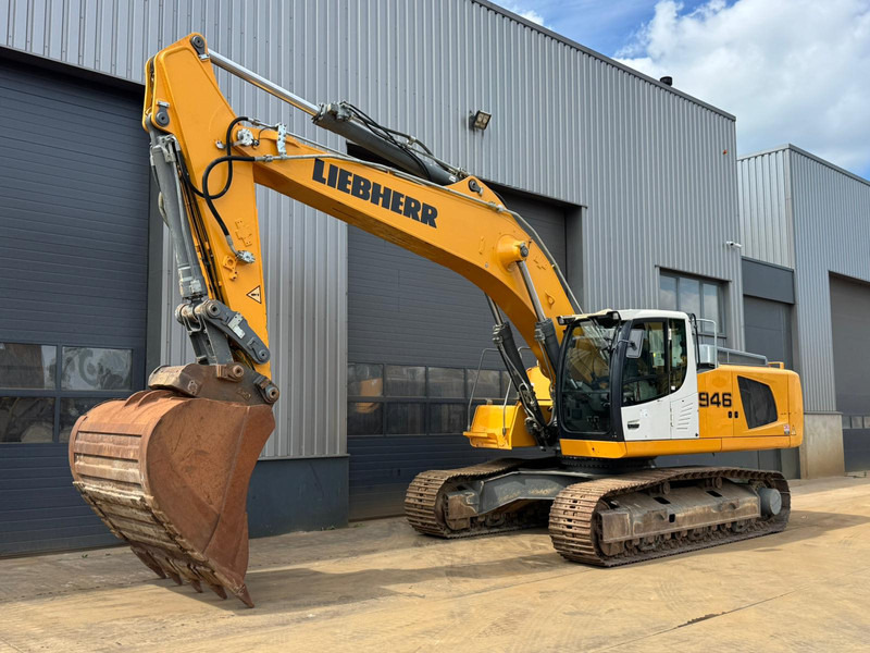 Liebherr R946 LC Hydraulic excavator - Lánctalpas kotró: 3 kép. Liebherr R946 LC Hydraulic excavator - Lánctalpas kotró: 3 kép.