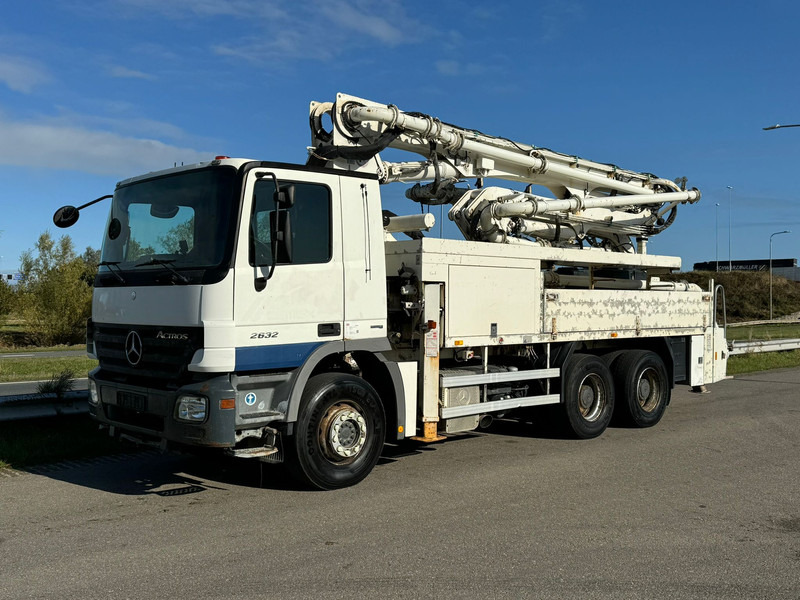 Betonpumpa a következők szállításához ömlesztett áruk MERCEDESBENZ Actros 2632 6x4 with Putzmeister BSF 24-4 11 24m concrete pump: 1 kép.