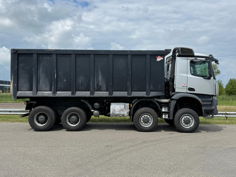 MERCEDESBENZ Arocs 4848 8x8 tipper - Billenőplatós teherautó: 5 kép. MERCEDESBENZ Arocs 4848 8x8 tipper - Billenőplatós teherautó: 5 kép.