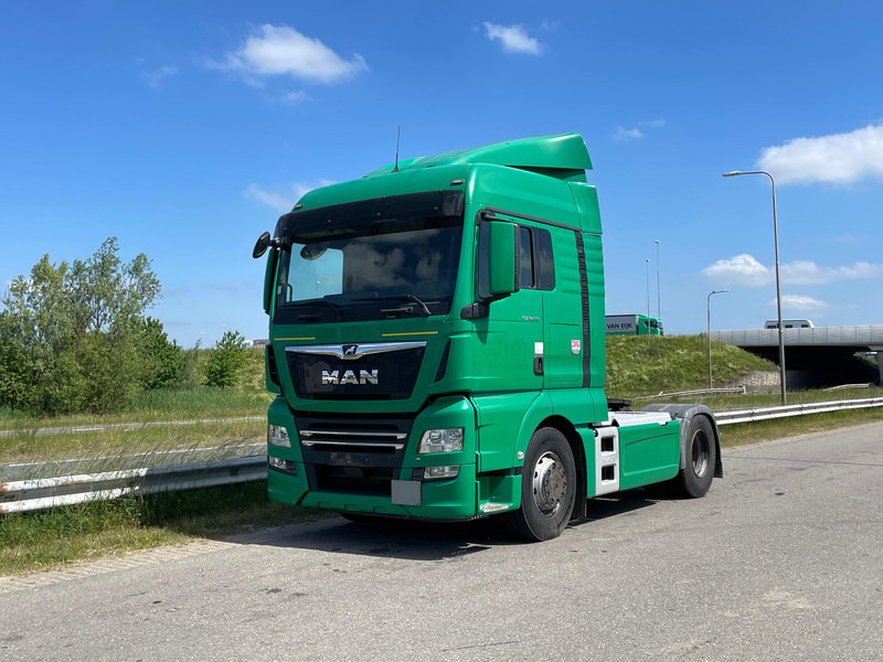 MAN TGX 18.510 4X2 BLS - Nyergesvontató: 1 kép. MAN TGX 18.510 4X2 BLS - Nyergesvontató: 1 kép.