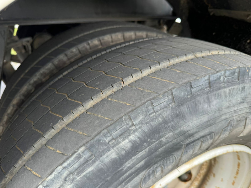 Áramfejlesztő Olympian GEP165 150kVA Generator set on trailer: 15 kép.