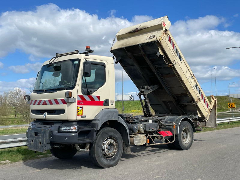 Renault Kerax 320 4x2 Kipper - Billenőplatós teherautó: 1 kép. Renault Kerax 320 4x2 Kipper - Billenőplatós teherautó: 1 kép.