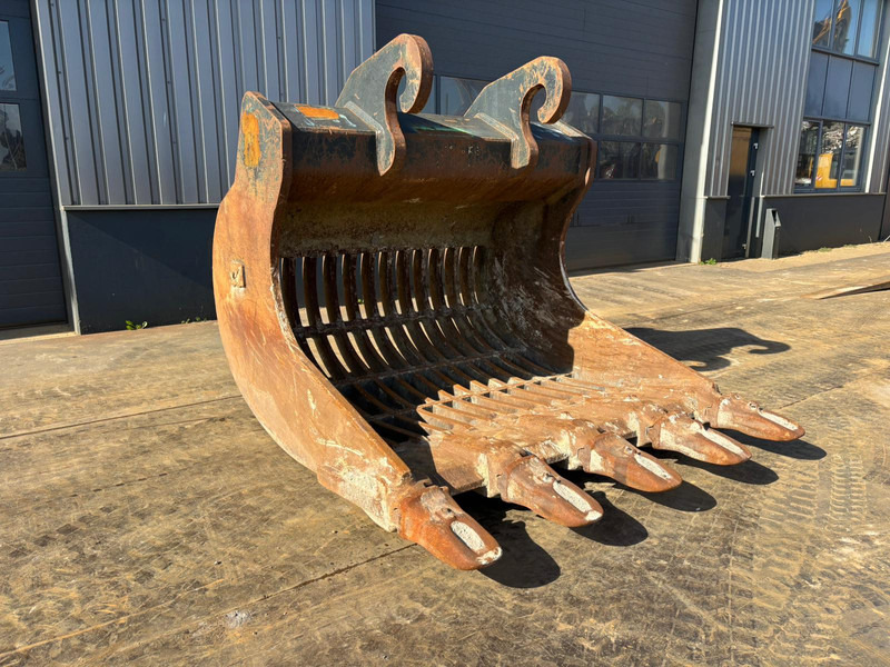 Verachtert Skeleton bucket with teeth CW70 for 374F - Kanál: 1 kép. Verachtert Skeleton bucket with teeth CW70 for 374F - Kanál: 1 kép.