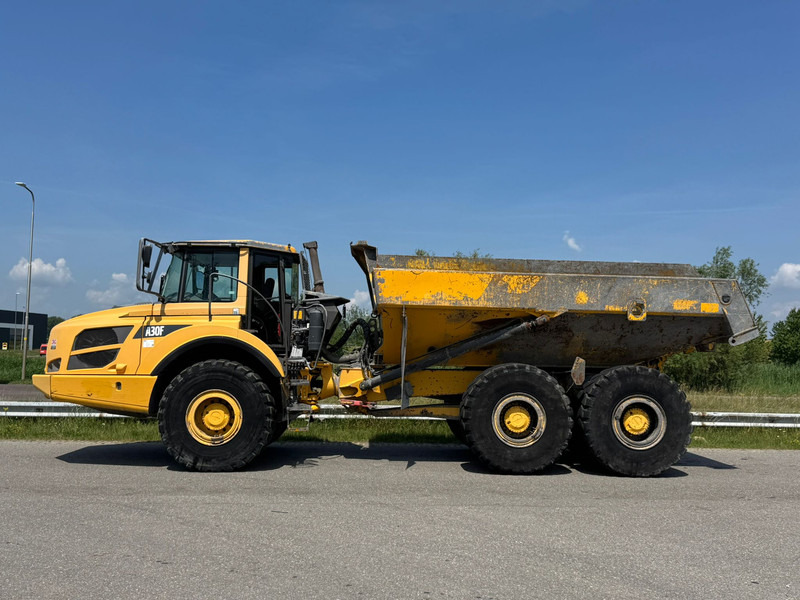 Volvo A30F - Csuklós dömper: 1 kép. Volvo A30F - Csuklós dömper: 1 kép.