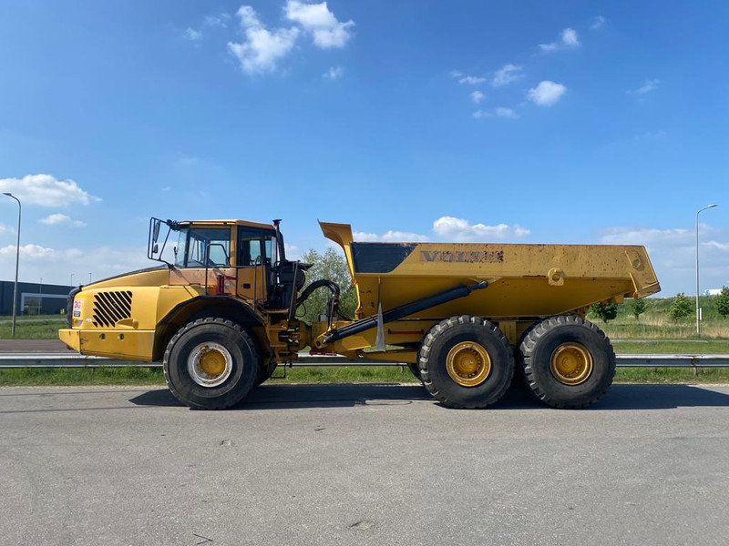 Volvo A35E - Csuklós dömper: 2 kép. Volvo A35E - Csuklós dömper: 2 kép.