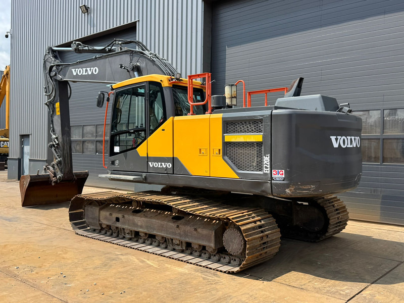 Volvo EC220EL | Dutch Machine - Lánctalpas kotró: 3 kép. Volvo EC220EL | Dutch Machine - Lánctalpas kotró: 3 kép.