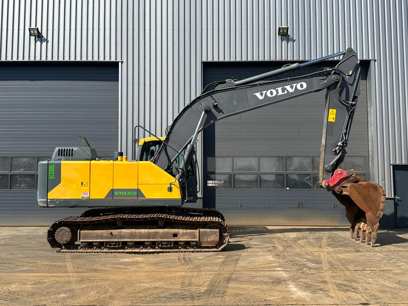 Volvo EC220EL - Lánctalpas kotró: 4 kép. Volvo EC220EL - Lánctalpas kotró: 4 kép.