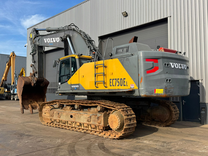 Volvo EC750EL - Lánctalpas kotró: 2 kép. Volvo EC750EL - Lánctalpas kotró: 2 kép.